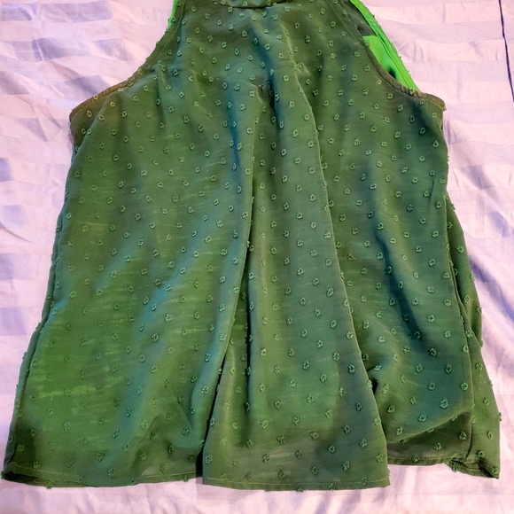 Green Top - Picture 5 of 7